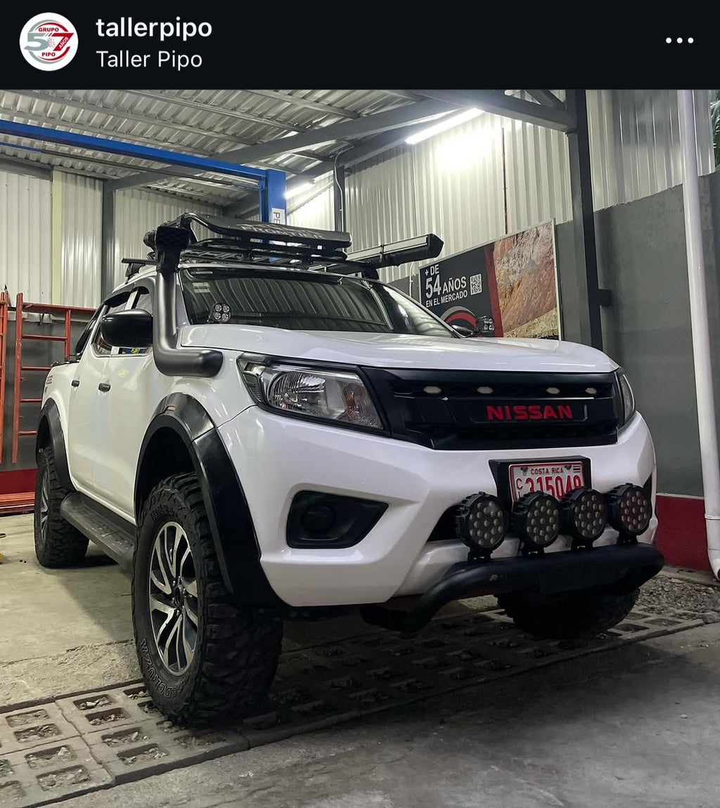 Parrilla con LED Nissan Frontier NP300 2016+