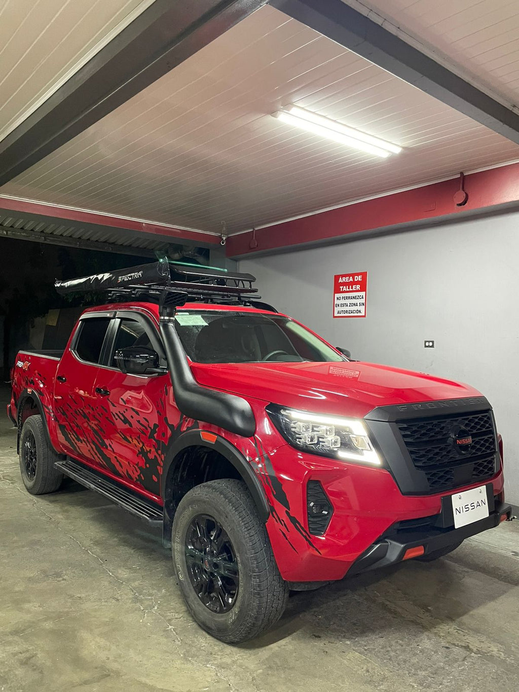 Fender Flare Slim Nissan NP300