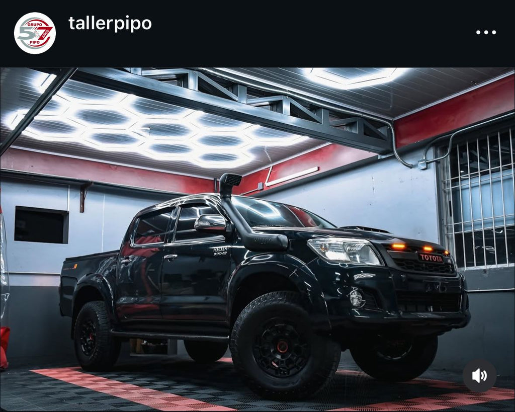 Parrilla GAZOO RACING Toyota Hilux 2012-2016